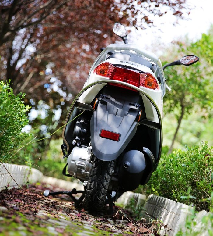 铃木uu125百年纪念版骑行感受,铃木uu125缺点与不足