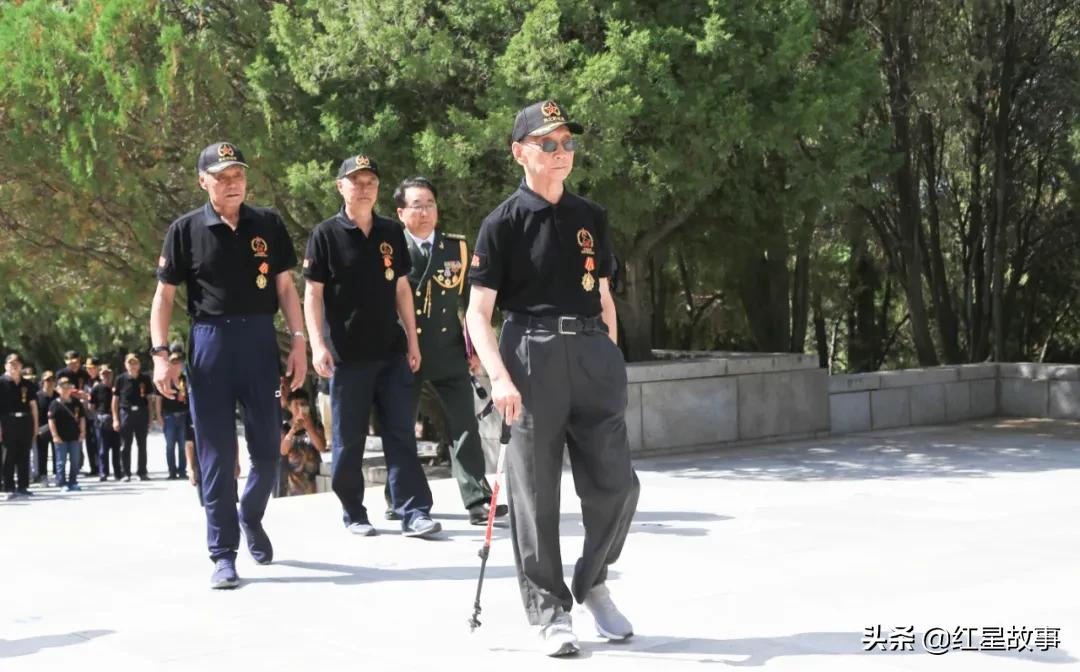 深切缅怀抗战烈士及英雄们,深切缅怀袁隆平同志