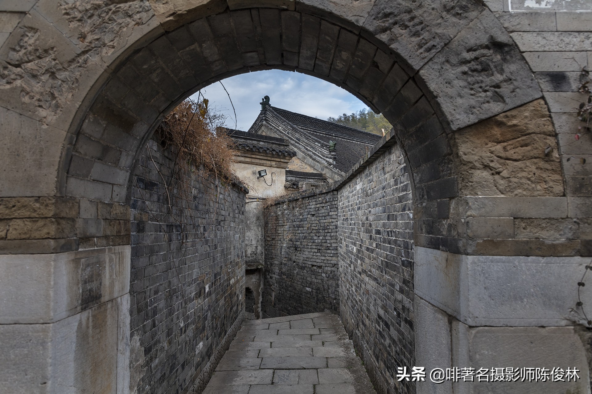 山门朝北开韦陀菩萨坐正殿律宗第一名山宝华山隆昌寺1500年