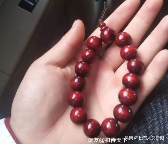 买回来的小叶紫檀,小叶紫檀买回来是黑的盘红了