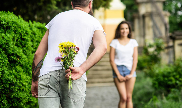 盘点跟卖酒女孩的缘分,与卖酒女的缘分