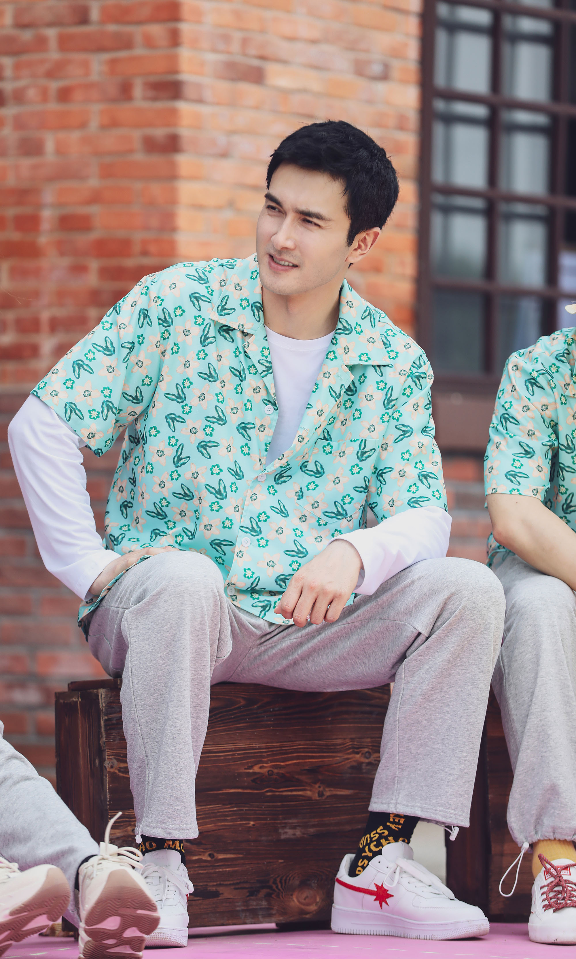 高伟光牛仔衬衫,高伟光衣品