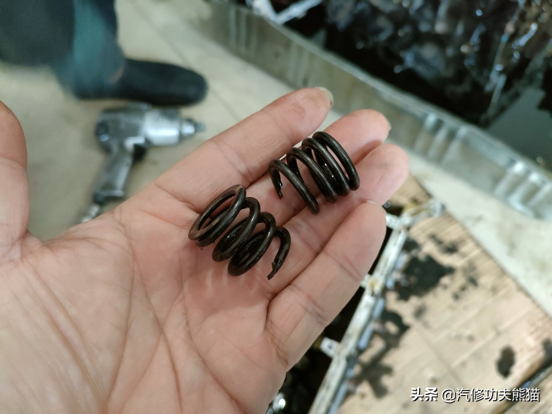 奥迪q5这车质量怎样,现在的奥迪q5烧机油