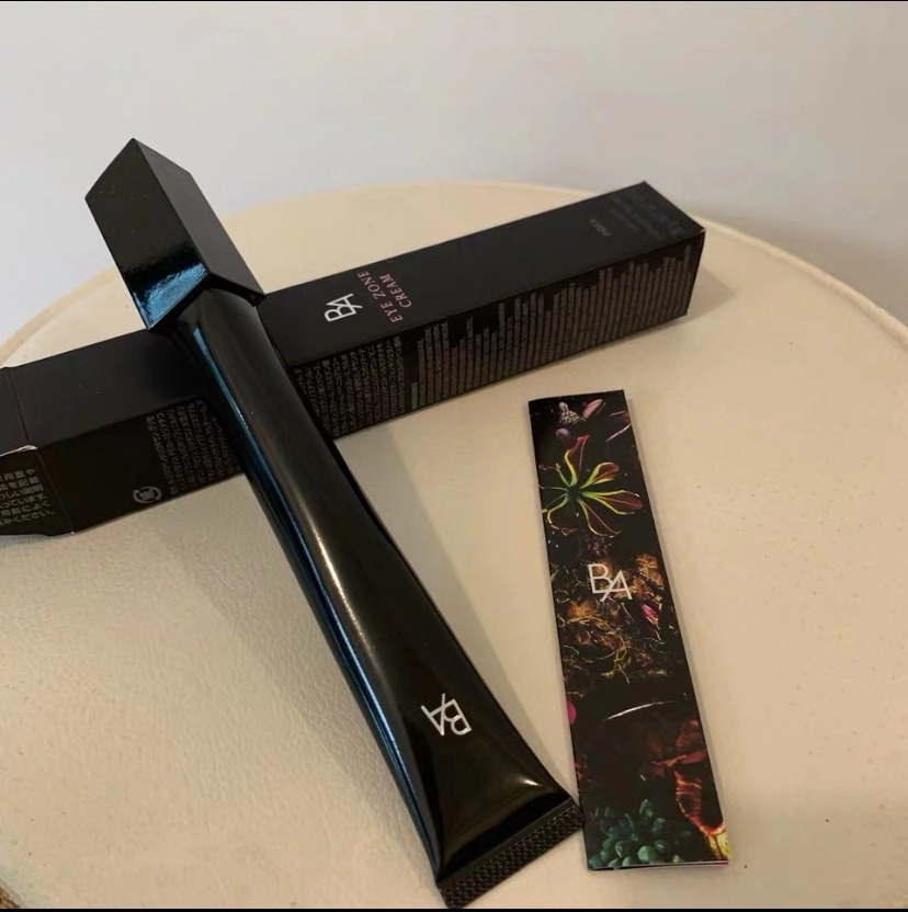 普通小女孩买miumiu,小女生买阿玛尼口红