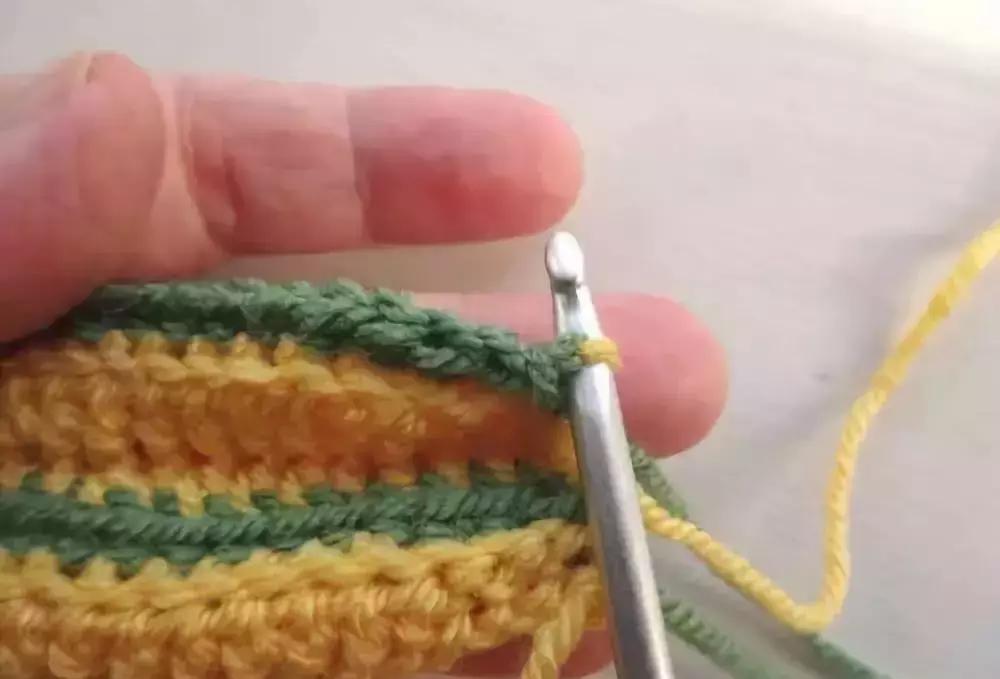 南瓜挂件钩针教程,钩针南瓜小挂件图解