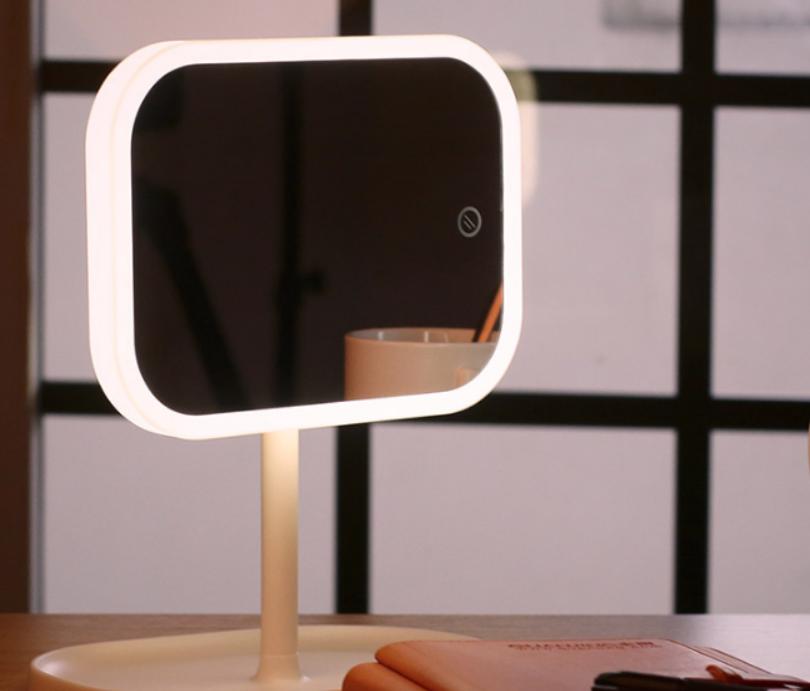 你的化妆镜会发光吗！卧室秒变专业化妆间，再也不会画成熊猫眼了