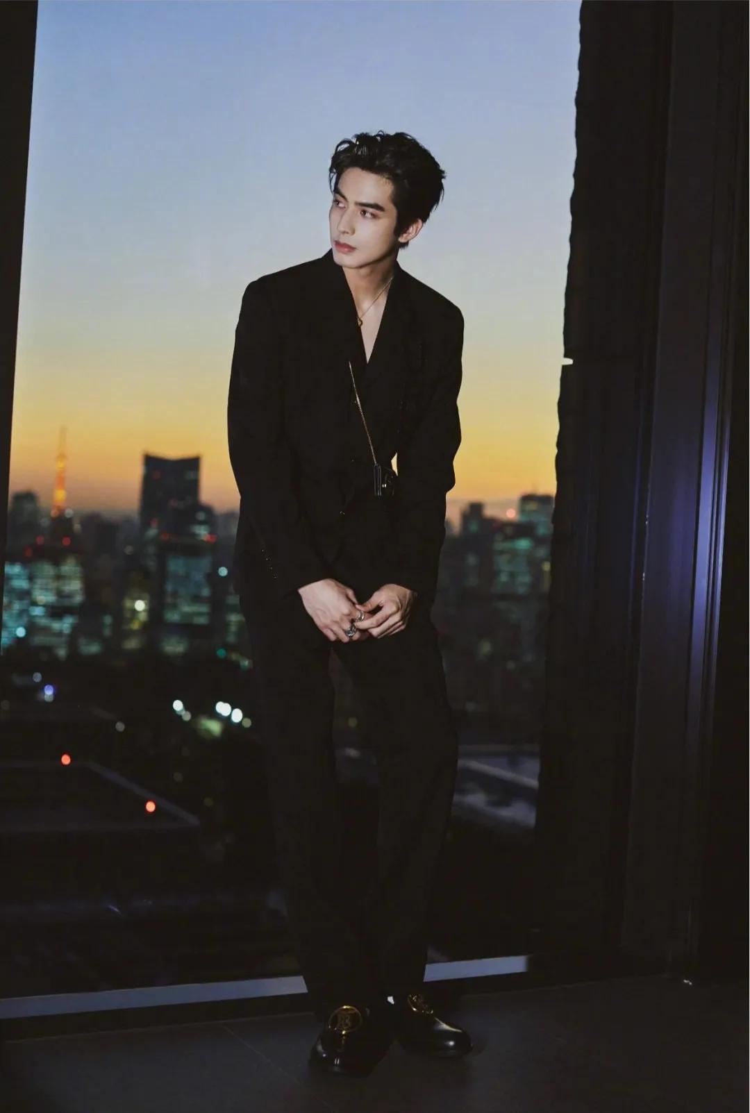 男明星注意形象,男明星绅士细节