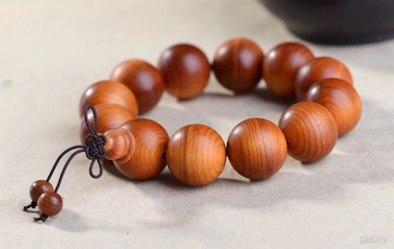 崖柏檀香沉香区别,沉香好还是崖柏好