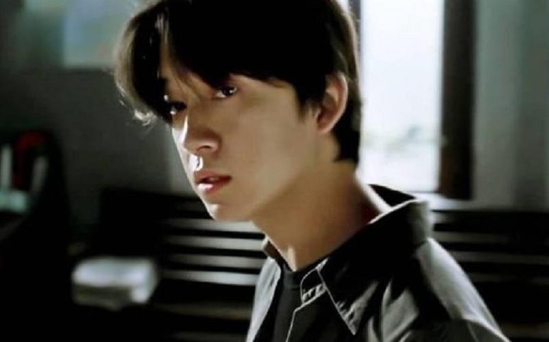 潘粤明再续经典新剧引发网友热议,沉寂多年潘粤明中年逆袭