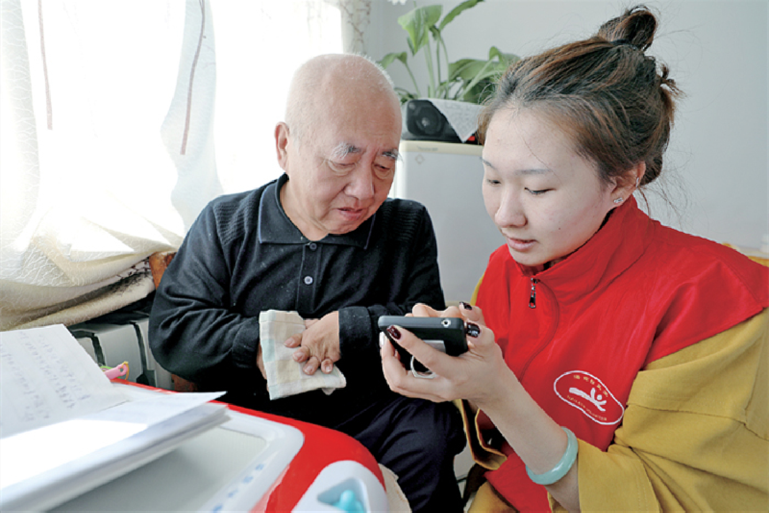 现代社会孝顺父母的方式,长大后孝顺父母的方式