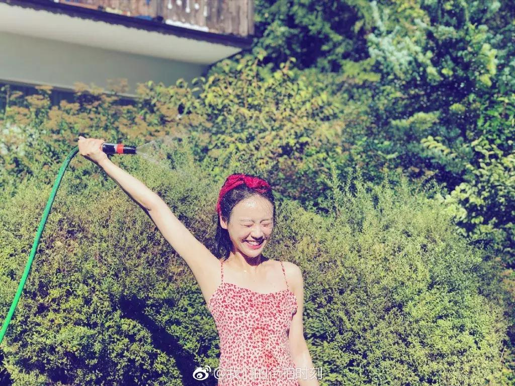 碎花裙泫雅风,lisa泫雅风衣服