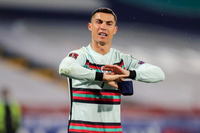 c罗进球被狂摇指质疑裁判,c罗进球被判罚无效英超