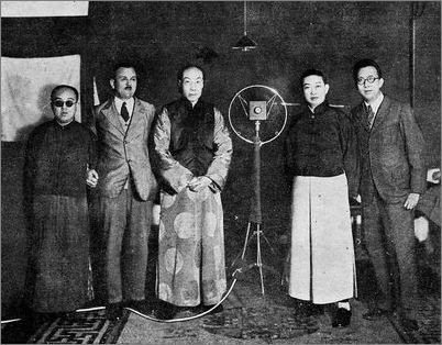 他是一代京剧大师，乃进军好莱坞第一人，开启娱乐圈“男色时尚”