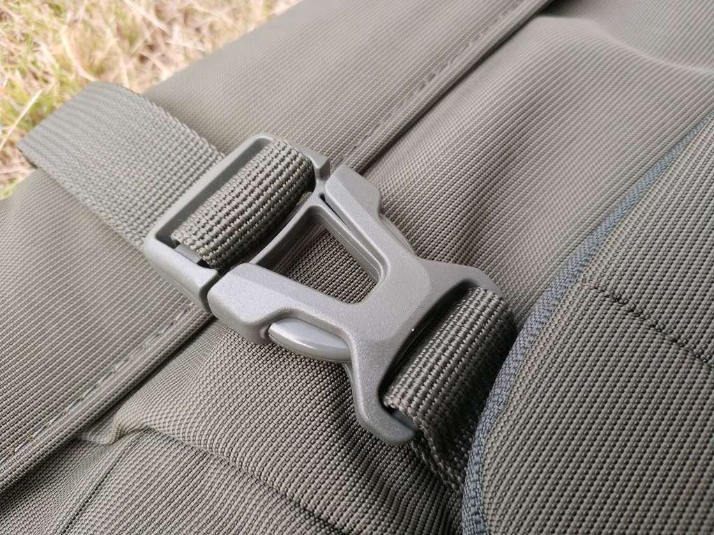 thule拓乐车载户外装备,拓乐thule25lvea背包测评