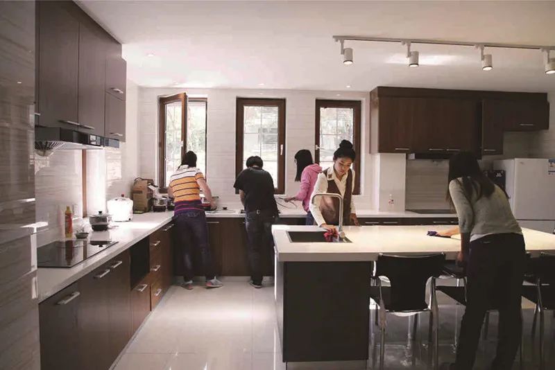 让那熟悉的旋律《绿岛》，带你我推开新学期的大门！