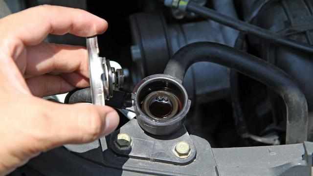 汽车机械水泵坏了有什么症状,汽车水泵坏了换一个多少钱