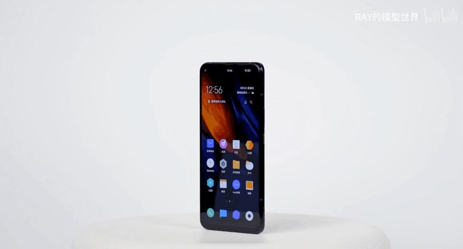 把小米铁蛋爆改成钢铁加鲁鲁的大佬，还曾把手机改造成北京城