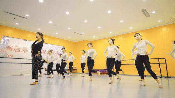 跳舞总是动作不到位,跳舞总是跟不上动作怎么办