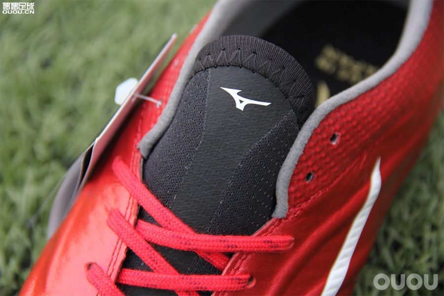 nike足球鞋全线测评,popa足球鞋实战测评