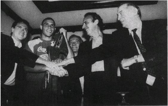 足球初恋系列全集,罗纳尔多足球档案解密