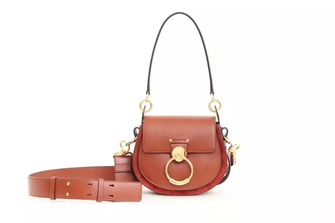 买包都是女人难逃的“宿命”