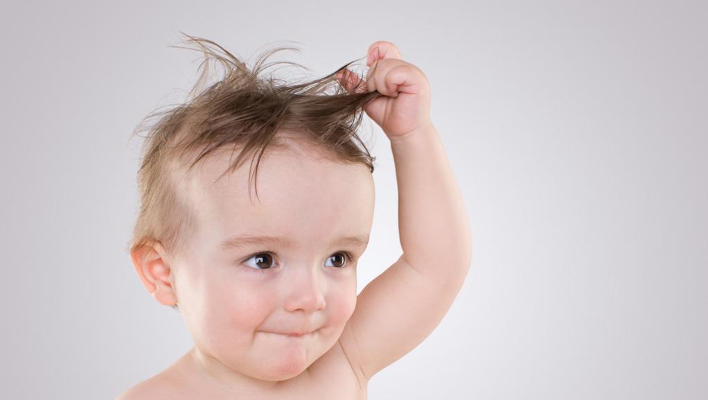 婴儿10个月剃头发技巧,宝宝满月剃头怎么讲究