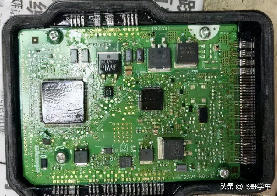 维修汽车电脑板多少钱,汽车大灯电脑板维修教程