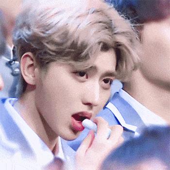 大牌唇膏推荐变色,唇膏测评红榜男士