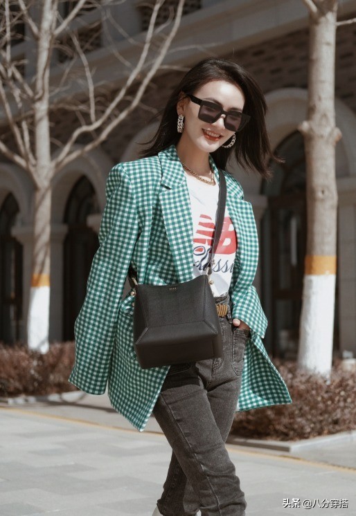 穿格纹西装知性又优雅,复古格纹西装搭配冬季