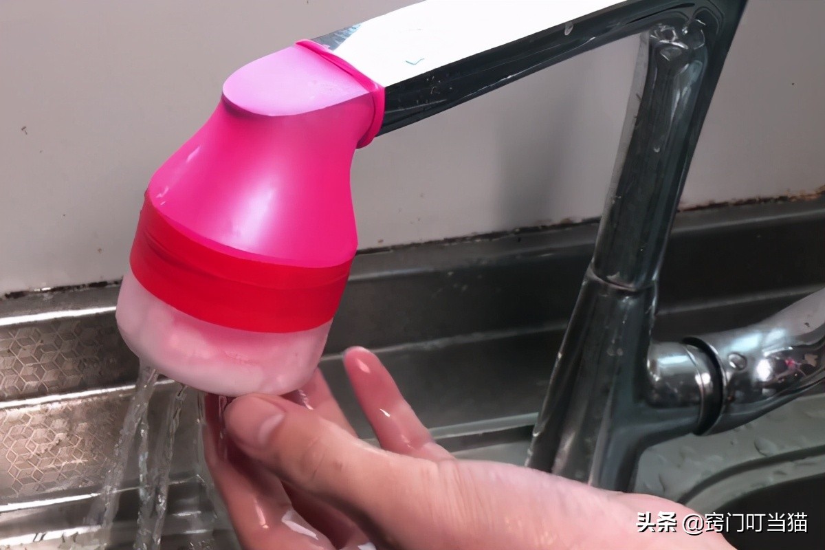 塑料瓶上套气球,如何自制水桶过滤器