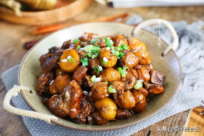板栗鸡腿煲汤的做法,板栗焖鸡腿肉饭