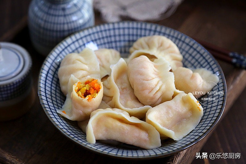 年夜饭吃素馅饺子还是肉馅饺子好,年夜饭主食吃米饭还是饺子