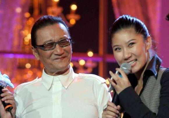 84岁谢贤穿皮衣状态好,80岁的谢贤依然帅气迷人