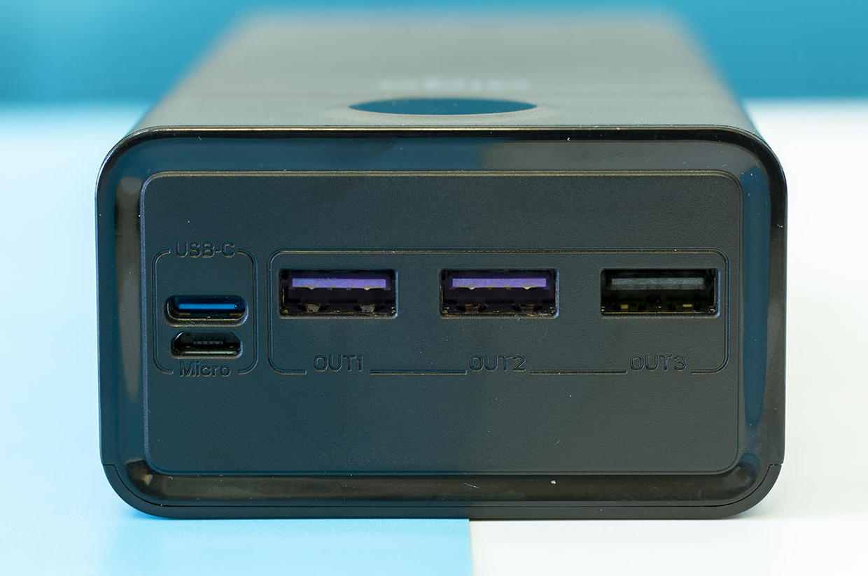 爱国者大容量充电宝评测,爱国者充电宝40000毫安介绍