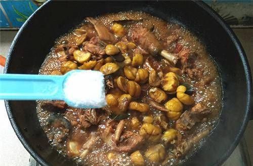 板栗炖鸡如何保证板栗不碎,板栗鸡中的板栗怎么煮软