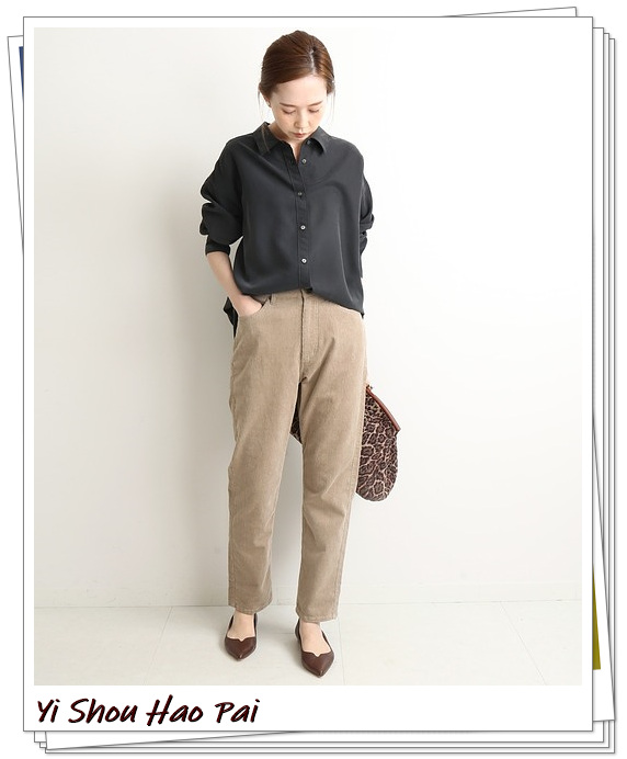 米色裤子的穿搭,米色的牛仔裤轻熟