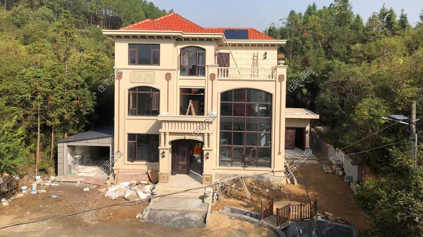 这栋农村别墅到底盖得有多好？光基础就花30吨水泥，惊艳十里八乡