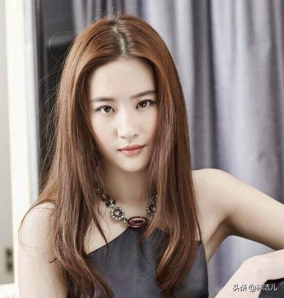 宋慧乔短发的颜色,宋慧乔短发颜色深