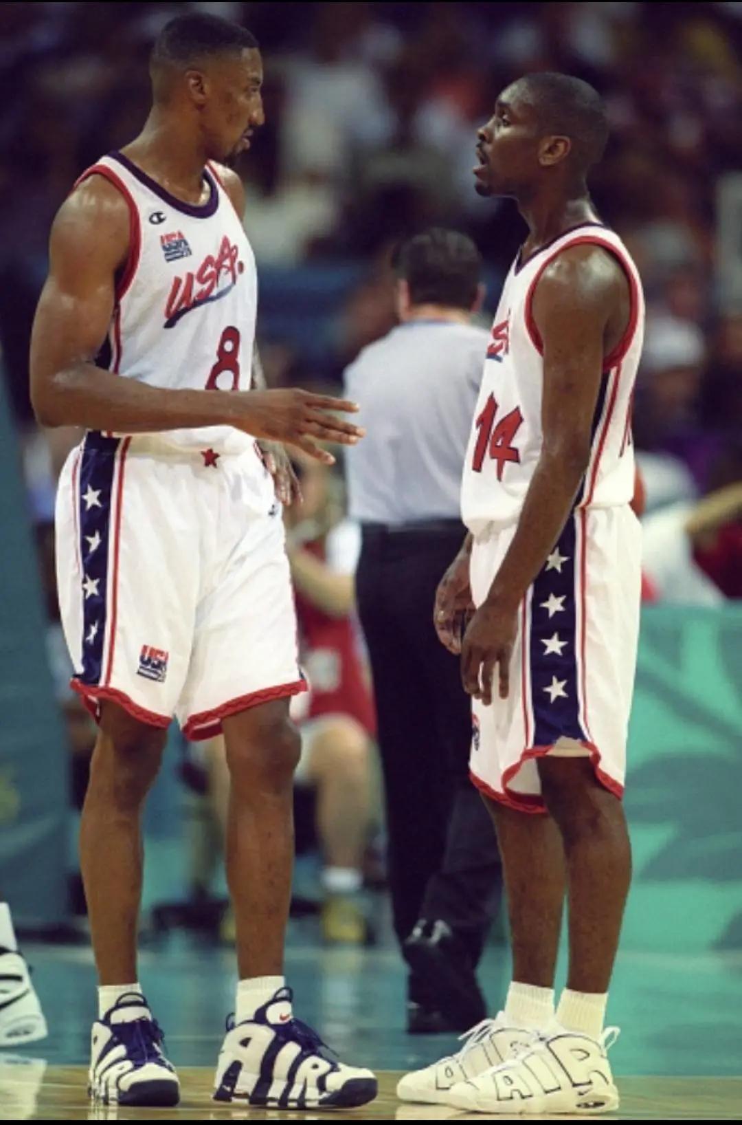 谁说中锋鞋不火？这双中锋鞋火到离谱！保罗也爱穿