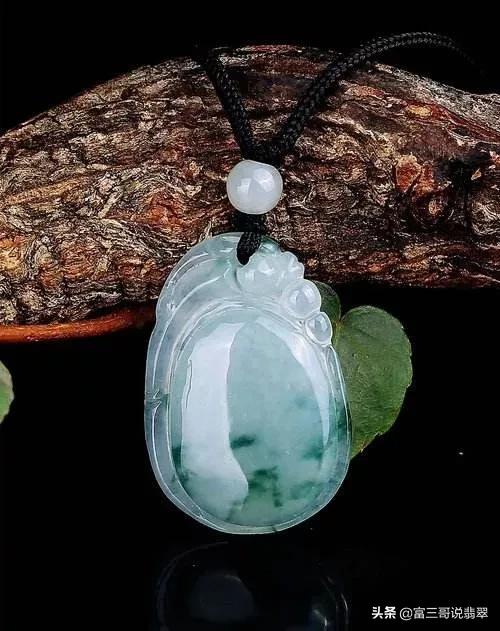 缅甸翡翠卖99,缅甸翡翠市场开放后翡翠会便宜吗