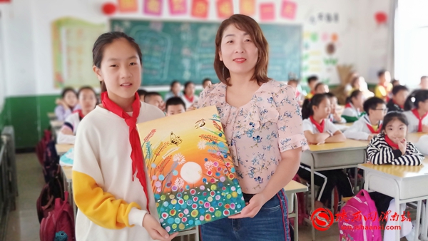 小学教师节爱心传递活动,小学生教师节感恩教师活动简报