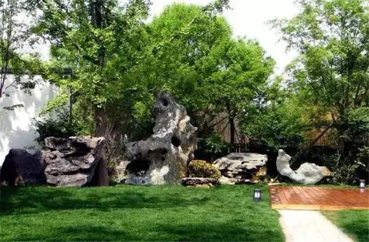 庭院摆放风水石有什么仪式,庭院置石的讲究和忌讳