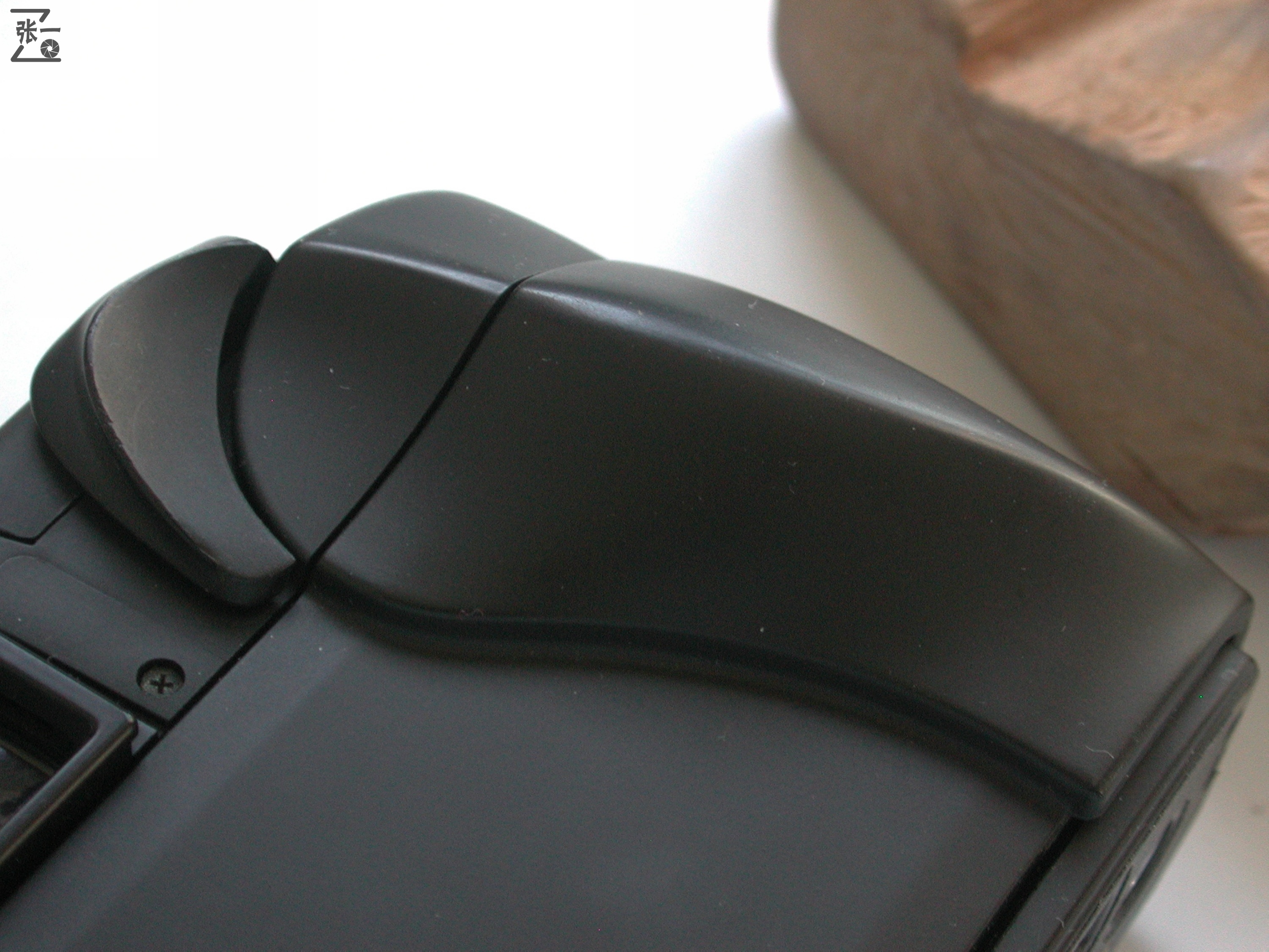 上海海鸥为美国贴牌生产的PhoenixP-5000单反相机