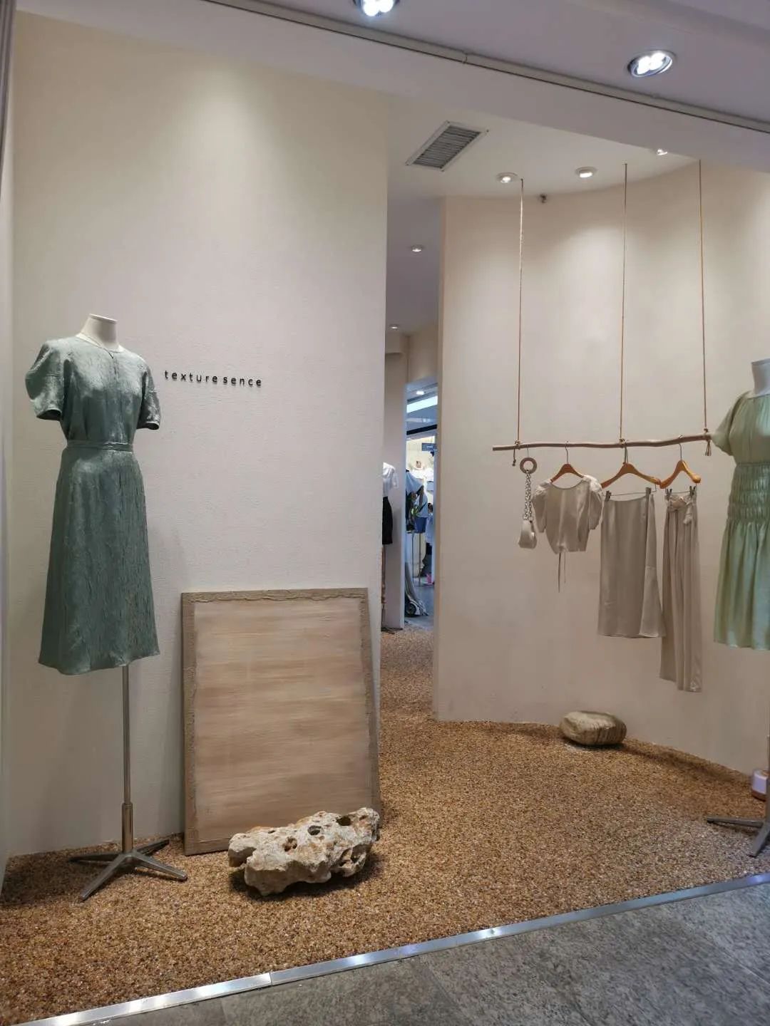 广州汇美服装批发市场现在状况,广州最潮流服装批发市场