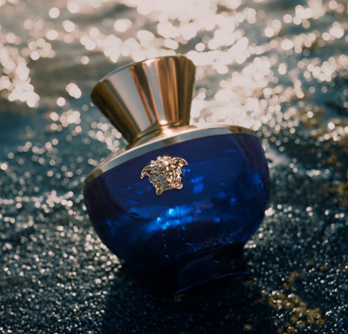 versace范思哲2023春夏成衣秀场,范思哲versace奢侈品