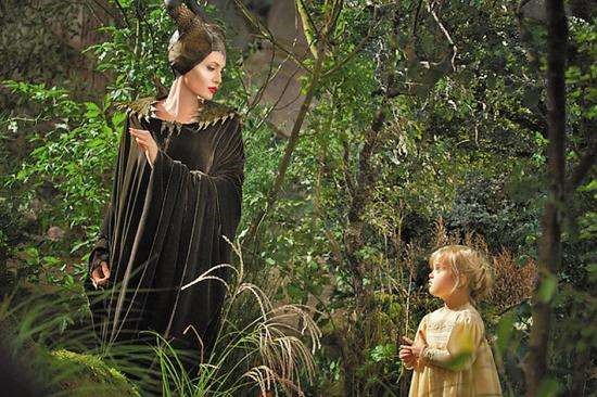 迷人的女反派动漫,可爱又迷人的反派角色蔡敏敏