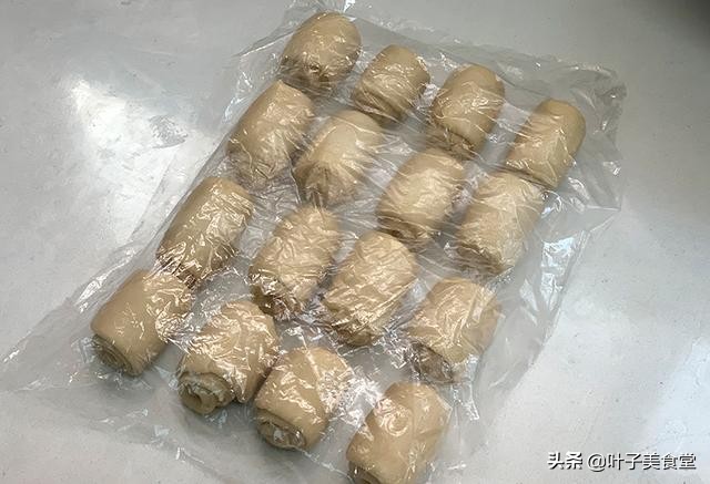 不用烤箱家庭版绿豆酥饼,不用烤箱的绿豆饼制作全过程