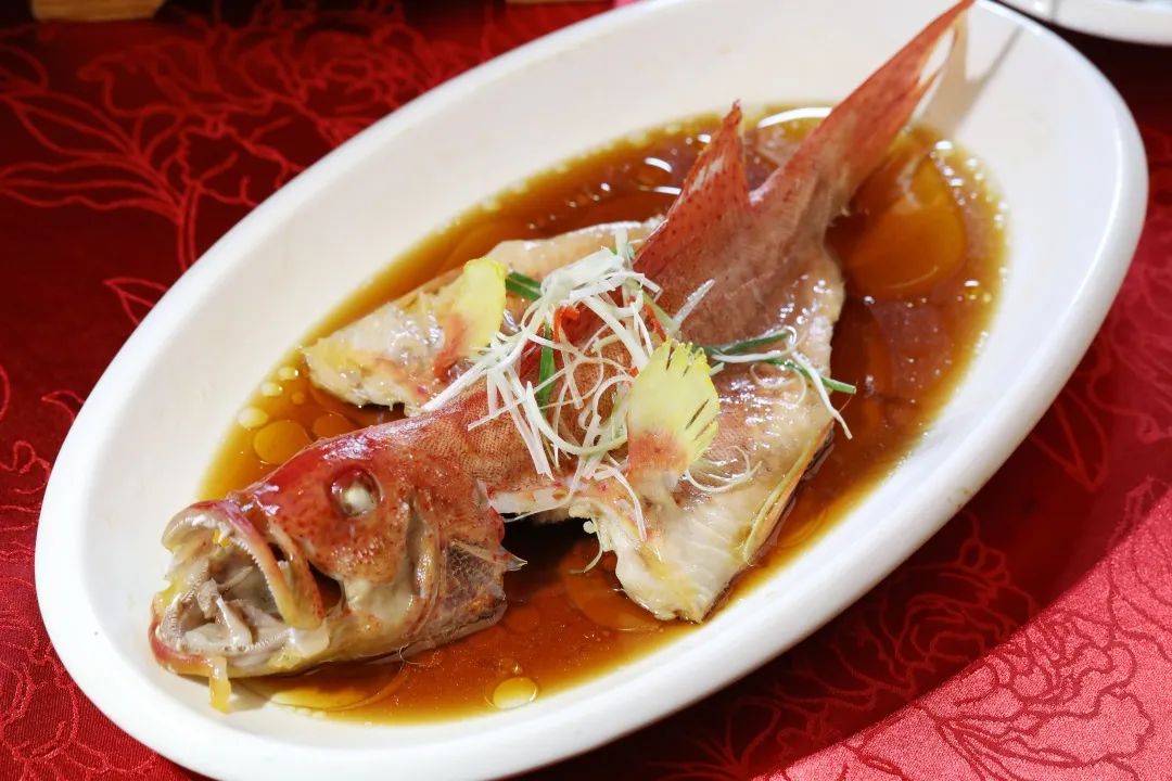 快来！今年在东方明珠塔、国际会议中心、市中心大饭店过年啦