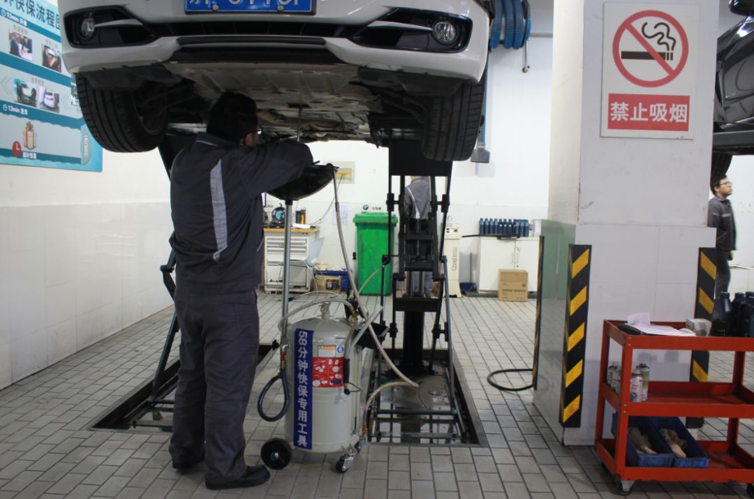 厚！小编去了宝马4S店，58分钟就把这个项目做完了！