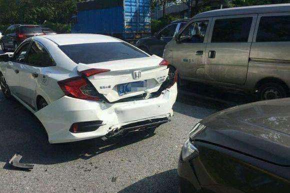 买的全险出事故会全赔吗,全险误工费是保险公司全赔吗